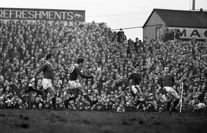 Framed Print : FA Cup Semi Final match at Burnden Park, Bolton. Everton 1 v Manchester United 0 Framed Print : FA Cup Semi Final match at Burnden Park, Bolton. Everton 1 v Manchester United 0