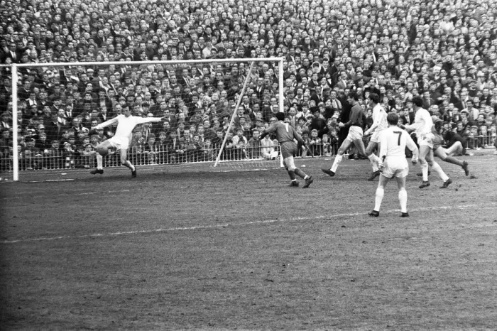 Framed Print : FA Cup Semi Final match at Villa Park. West Bromwich Albion 2 v Birmingham City 0 Framed Print : FA Cup Semi Final match at Villa Park. West Bromwich Albion 2 v Birmingham City 0