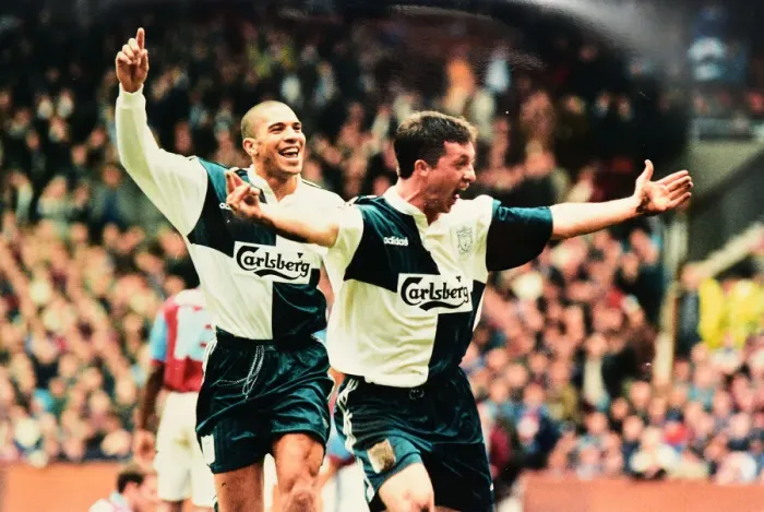Framed Print : FA Cup Semi Final at Old Trafford. Aston Villa 0 v Liverpool 3 Framed Print : FA Cup Semi Final at Old Trafford. Aston Villa 0 v Liverpool 3