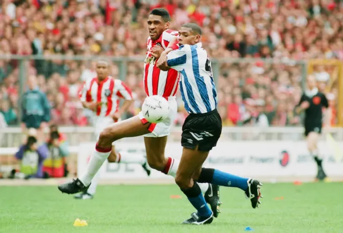 Framed Print : FA Cup Semi Final at Wembley Stadium. Sheffield Wednesday 2 v Sheffield United 1