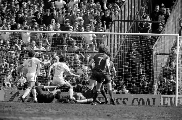 Framed Print : F.A Cup Semi Final - West Ham 1 v. Everton 1. April 1980 LF02-26-070 *** Local Caption Framed Print : F.A Cup Semi Final - West Ham 1 v. Everton 1. April 1980 LF02-26-070 *** Local Caption
