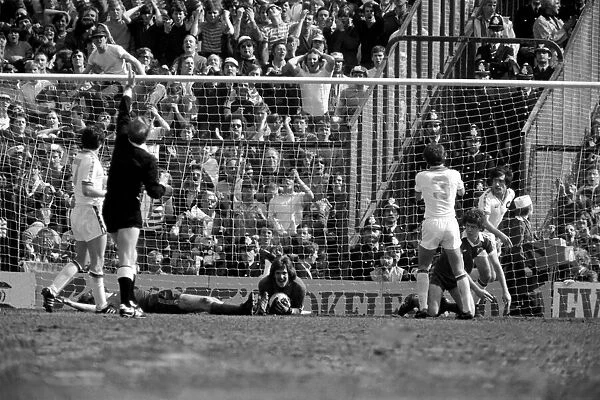 F.A Cup Semi Final - West Ham 1 v. Everton 1. April 1980 LF02-26-068 *** Local Caption