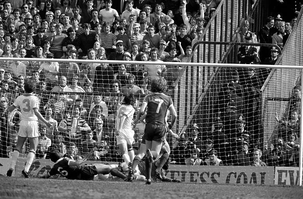F.A Cup Semi Final - West Ham 1 v. Everton 1. April 1980 LF02-26-071 *** Local Caption