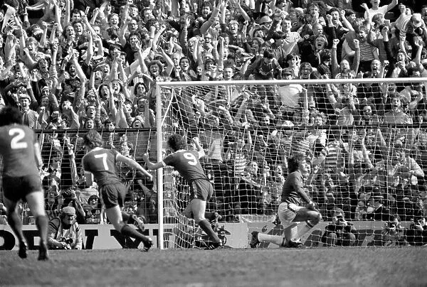 F.A Cup Semi Final - West Ham 1 v. Everton 1. April 1980 LF02-26-048 *** Local Caption