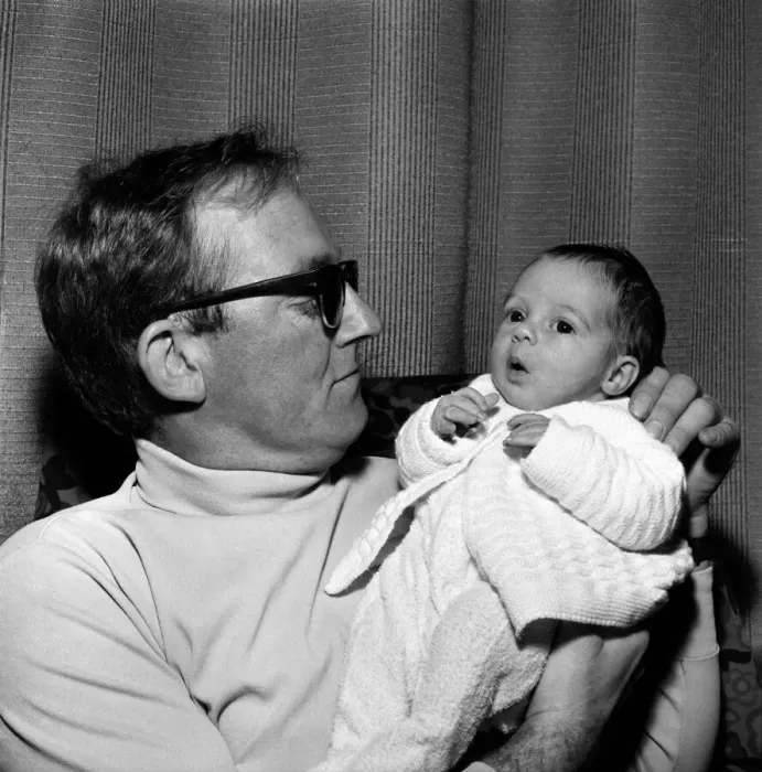Framed Print : Families: Father holding his newly born baby boy at their home. December 1969 Z12116 Framed Print : Families: Father holding his newly born baby boy at their home. December 1969 Z12116