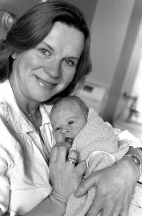 Framed Print : Families: Mother and Child: Babies: 10 am on New Years Day 1980 was the birthday of Framed Print : Families: Mother and Child: Babies: 10 am on New Years Day 1980 was the birthday of
