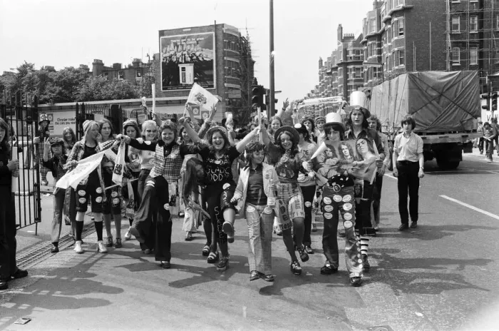 Framed Print : Fans of pop group Slade get ready for the invasion of Earls Court tonight where the group Framed Print : Fans of pop group Slade get ready for the invasion of Earls Court tonight where the group