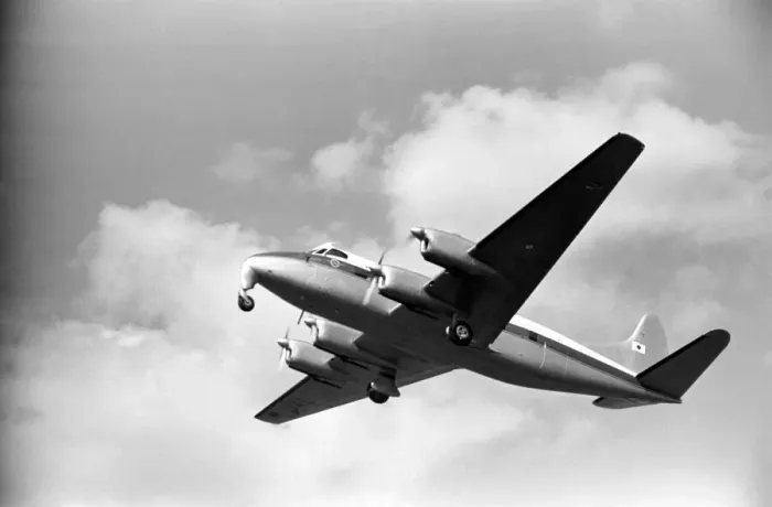 Framed Print : Farnborough Airshow. D. H. Heron. September 1952 C4316a-025 Framed Print : Farnborough Airshow. D. H. Heron. September 1952 C4316a-025
