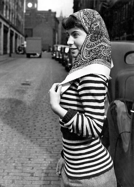 Fashion 1940 s: Crease-Resisting head scarf. Here
