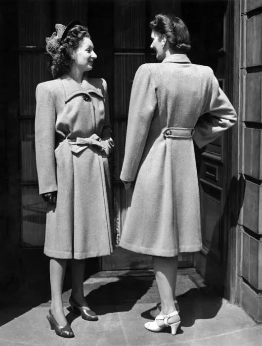 Framed Print : Fashion 1946 s: Girl on left wears a camel coat, it Framed Print : Fashion 1946 s: Girl on left wears a camel coat, it