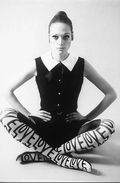 Fashion 1960s Black dress lwith love tights