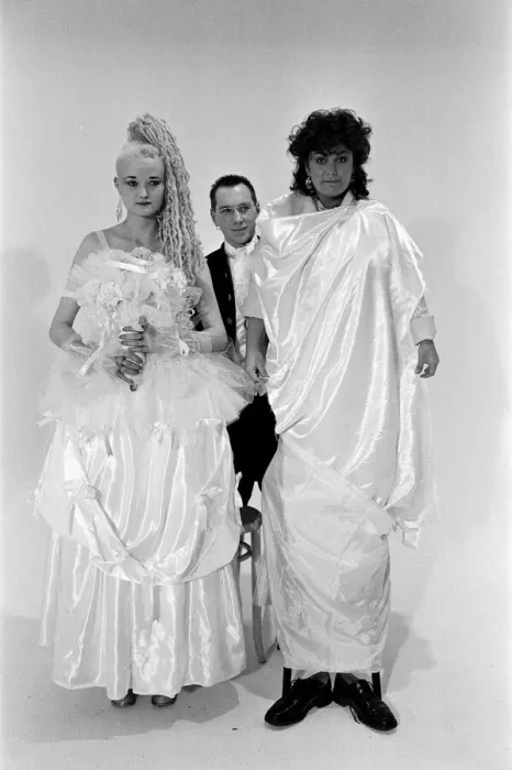 Framed Print : Fashion from comedian Dawn French. Dawn is doing her own thing with a wedding dress Framed Print : Fashion from comedian Dawn French. Dawn is doing her own thing with a wedding dress