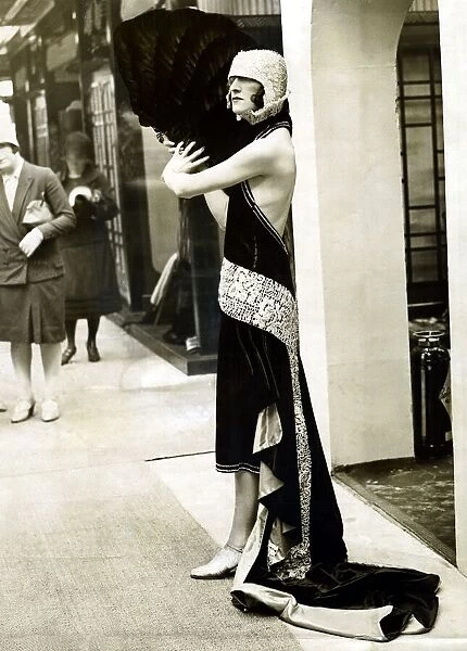 Fashion - Evening Dress - 1927