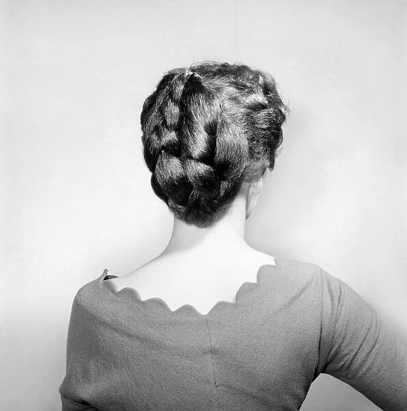 Fashion: Hair styles by Raymond. April 1956 B475-006