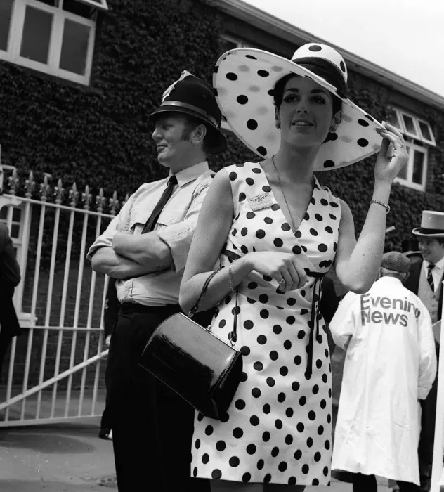 Framed Print : Fashion at Royal Ascot - June 1970 Ladies Day - A woman shows off her style of