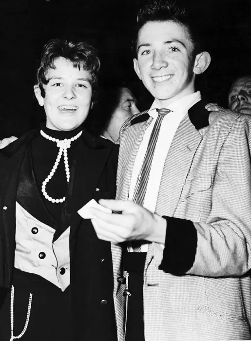 Framed Print : Fashion Teddy Boys George Lamont with his girlfriend Edna Hockridge in Aberdeen Framed Print : Fashion Teddy Boys George Lamont with his girlfriend Edna Hockridge in Aberdeen