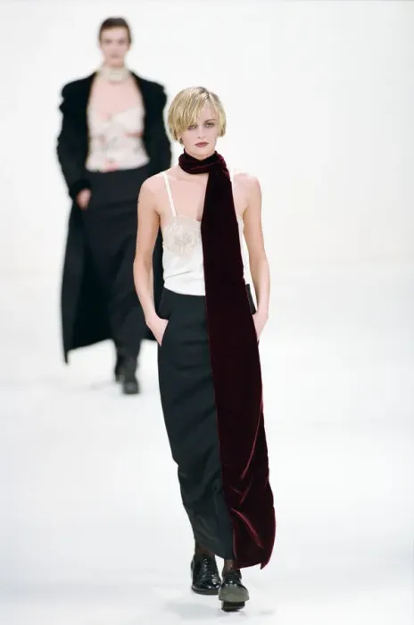 Framed Print : Fashion week, Margaret Howell fashion show at the Natural History Museum Framed Print : Fashion week, Margaret Howell fashion show at the Natural History Museum