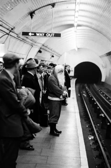 Framed Print : Father Christmas, of Bentalls Store, Ealing, takes the tube to pick up his sleigh Framed Print : Father Christmas, of Bentalls Store, Ealing, takes the tube to pick up his sleigh