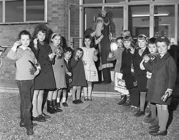 Father Christmas seen here arriving in Woodley 18th November 1966