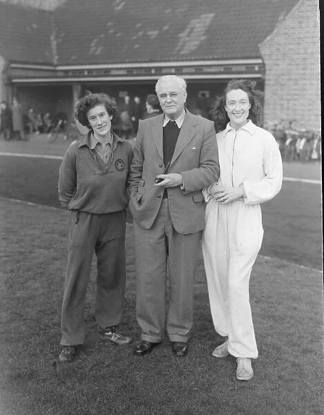 Female Athletes at Tooting Bec Training Club. DM 18  /  3  /  1952 C1358  /  1