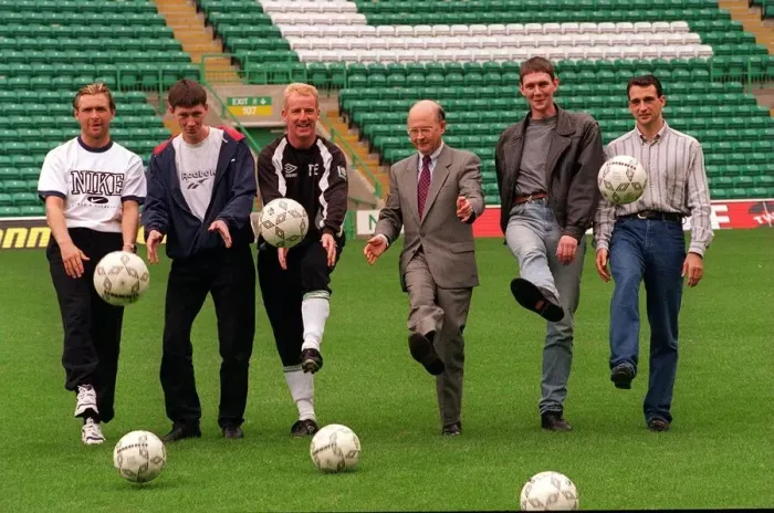 Framed Print : FERGUS McCANN WITH HOMELESS BROTHERS JOE GALLAGHER AND THOMAS GALLAGHER ALSO IN THE PIC Framed Print : FERGUS McCANN WITH HOMELESS BROTHERS JOE GALLAGHER AND THOMAS GALLAGHER ALSO IN THE PIC