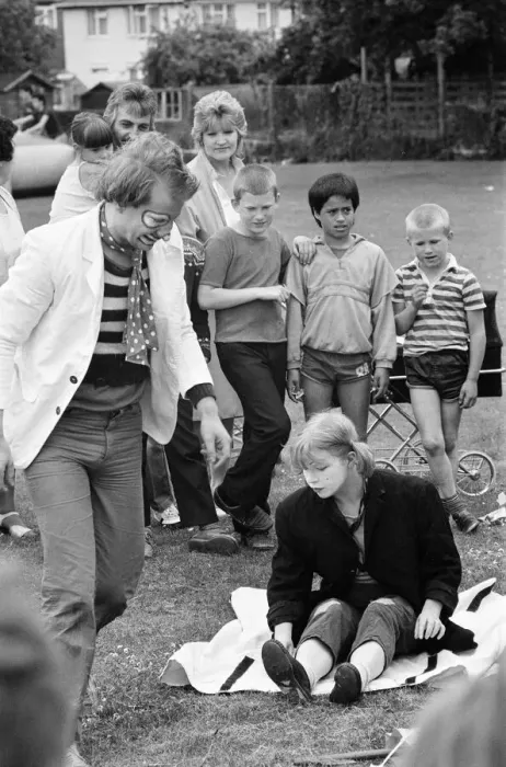 Framed Print : Fete Geoffrey Field Junior School, Exbourne Rd, Reading, West Berkshire, June 1985 Framed Print : Fete Geoffrey Field Junior School, Exbourne Rd, Reading, West Berkshire, June 1985