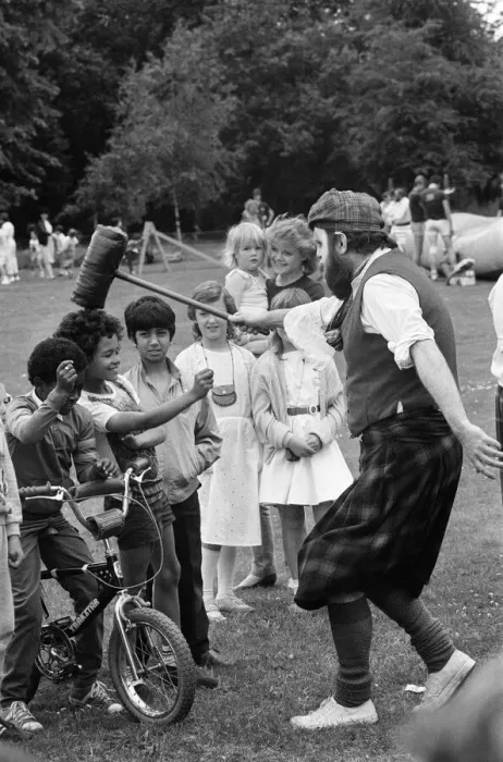 Framed Print : Fete Geoffrey Field Junior School, Exbourne Rd, Reading, West Berkshire, June 1985 Framed Print : Fete Geoffrey Field Junior School, Exbourne Rd, Reading, West Berkshire, June 1985