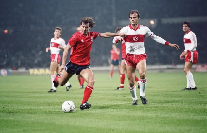Framed Print : FIFA 1986 World Cup Group 3 Qualifying match at Wembley. England 5 v Turkey 0 Framed Print : FIFA 1986 World Cup Group 3 Qualifying match at Wembley. England 5 v Turkey 0