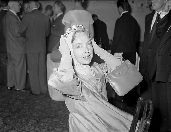 Film actress Lillian Gish in London holding her head August 1957