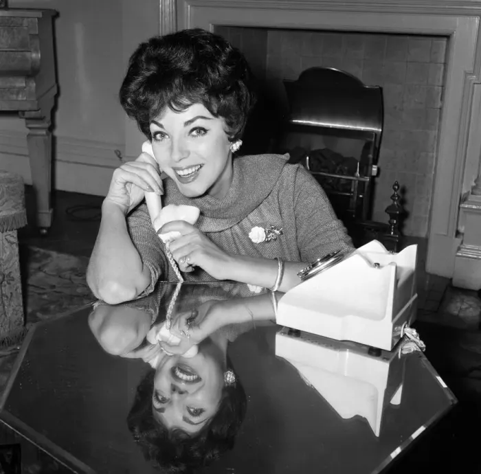 Framed Print : Film star Joan Collins flew into London today from Montego Bay