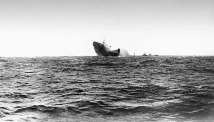 Framed Print : The final moments of an allied cargo ship after she had been torpedoed by a German U-Boat Framed Print : The final moments of an allied cargo ship after she had been torpedoed by a German U-Boat