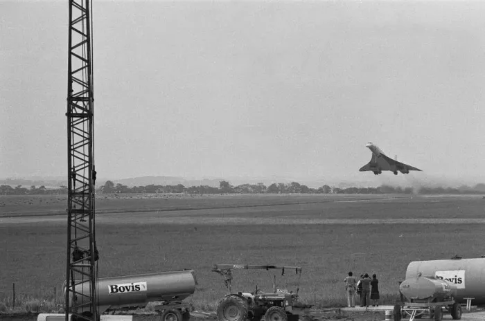 Framed Print : On a fine August day in 1977, Concorde 101 touches down at her final home at Duxford Framed Print : On a fine August day in 1977, Concorde 101 touches down at her final home at Duxford