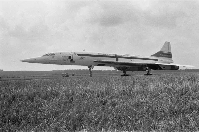 Framed Print : On a fine August day in 1977, Concorde 101 touches down at her final home at Duxford Framed Print : On a fine August day in 1977, Concorde 101 touches down at her final home at Duxford
