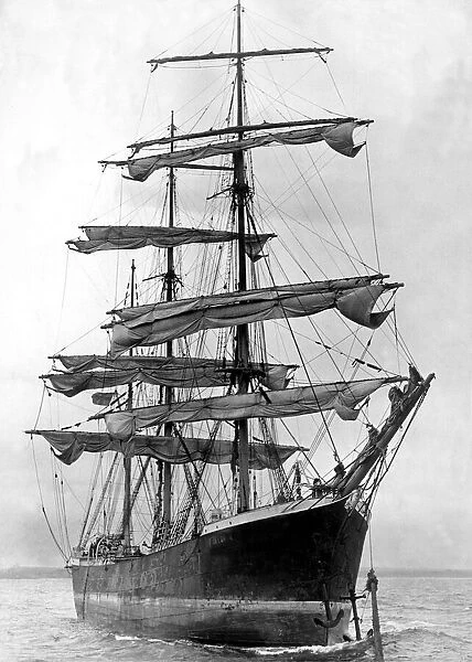 The Finnish sailing ship Killoran on the River Tyne