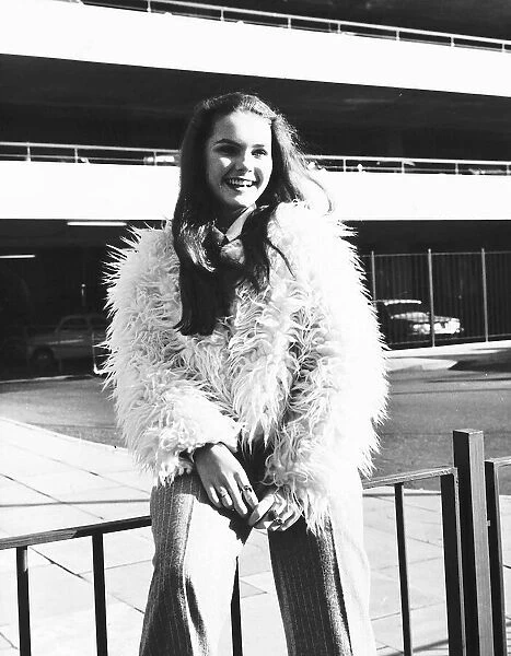 Fiona Fullerton actress 16 years old - November 1972 dbase MSI
