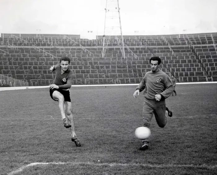 Framed Print : Fiorentina goal getter Aurelio Milani slams a shot at goal during training at Hampden