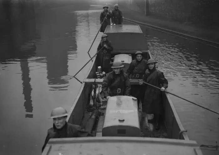 Framed Print : Fire Float Practice. Members of the Birmingham Auxiliary Fire Service Naval Detachment