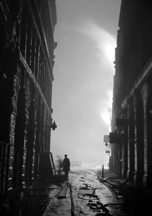 Framed Print : Fire of H. E. Blitz on the city of London on the night of the 29th December 1940 Framed Print : Fire of H. E. Blitz on the city of London on the night of the 29th December 1940