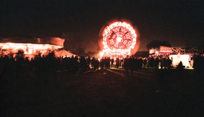 Framed Print : Fireworks, Kings Meadow park, Reading, Berkshire, 4th November 1995