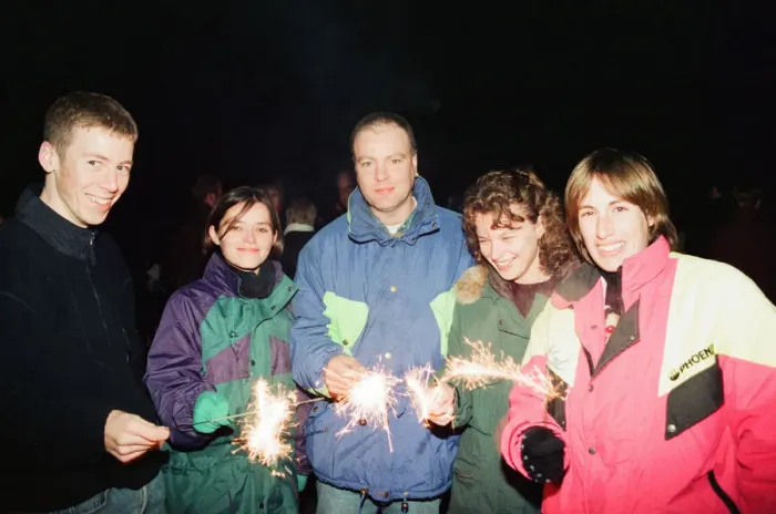 Framed Print : Fireworks, Kings Meadow park, Reading, Berkshire, 4th November 1995 Framed Print : Fireworks, Kings Meadow park, Reading, Berkshire, 4th November 1995