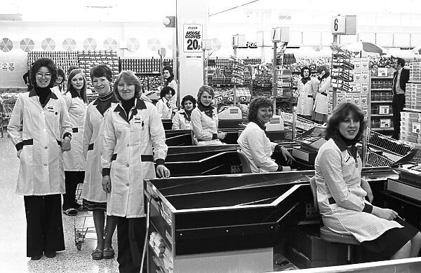 The first customers of the new Presto supermarket which opened in the Britannia Centre in