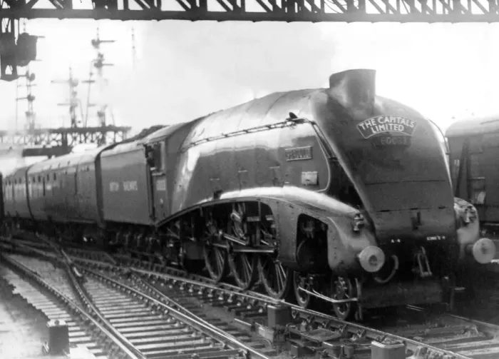 Framed Print : The first non stop luxury express from Kings Cross to Edinburgh, The Captial Limited