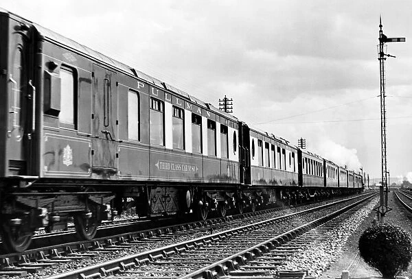 The first post war Pullman Train as she passed through Low Fell en route for Kings Cross