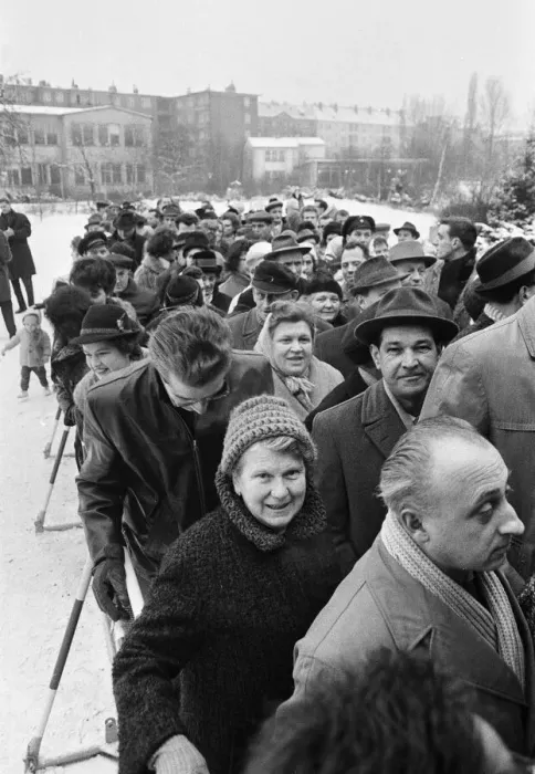 Framed Print : For the first time since its erection, the Berlin Wall is opened for border crossings for Framed Print : For the first time since its erection, the Berlin Wall is opened for border crossings for