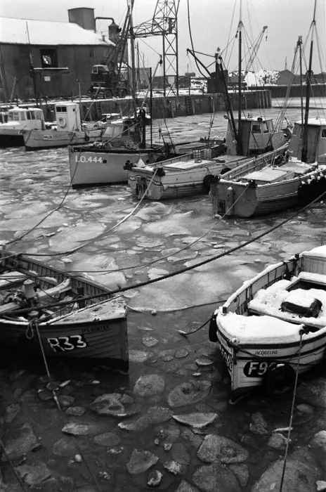 Framed Print : Fishing boats frozen in Whitstable Harbour, Kent. 20th January 1966
