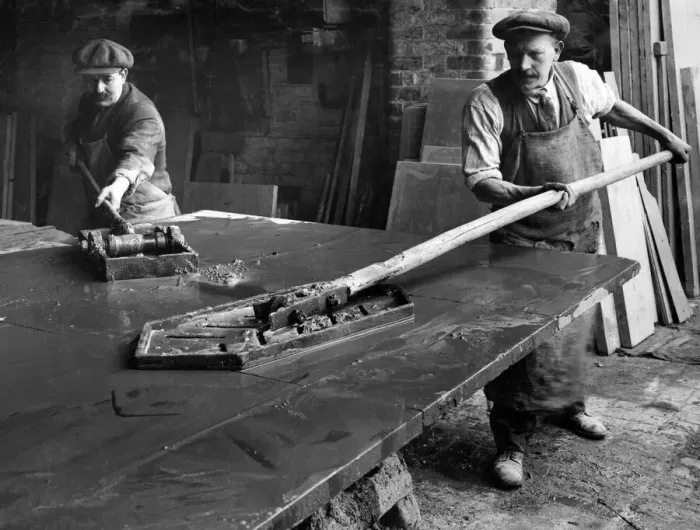 Framed Print : Floating a billiard bed at Dinorwic Slate Wharf, Rotherhithe Framed Print : Floating a billiard bed at Dinorwic Slate Wharf, Rotherhithe