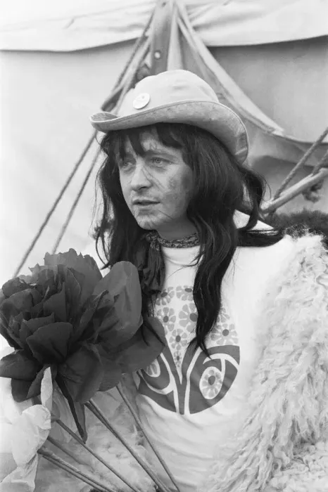 Framed Print : Flower People at the 1967 National Jazz and Blues Festival at Royal Windsor Racecourse