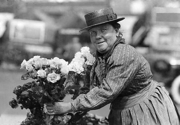 Flower seller Mrs. Bonning. May 1924 P004722