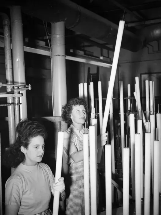 Framed Print : Fluorescent tubes being manufactured at the Thorn Electrics factory in Enfield 14th Framed Print : Fluorescent tubes being manufactured at the Thorn Electrics factory in Enfield 14th