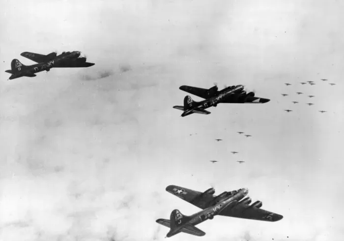 Framed Print : Flying Fortress bombers of the US 8th Air Force travelling towards a German air service Framed Print : Flying Fortress bombers of the US 8th Air Force travelling towards a German air service